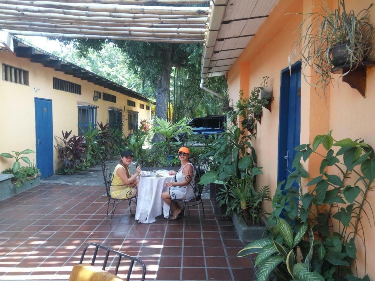 Hostal Nova Colonial Пуэрто-Коломбия Экстерьер фото